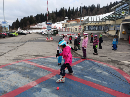 "Hokej" v přeskáčích s místním řidičem skibusu