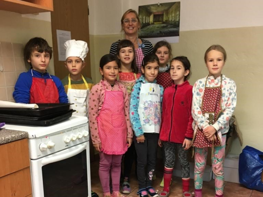 Pečeme dobroty na adventní jarmark