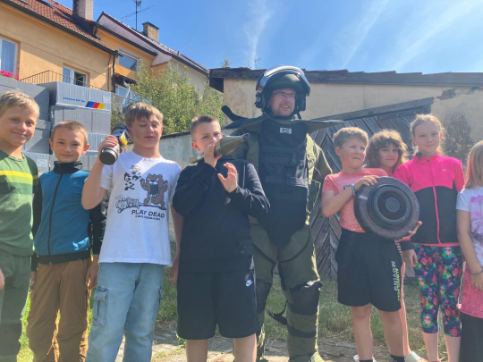 Nácvik evakuace školy a hledání nebezpečné trhaviny ve spoluráci s armádou ČR